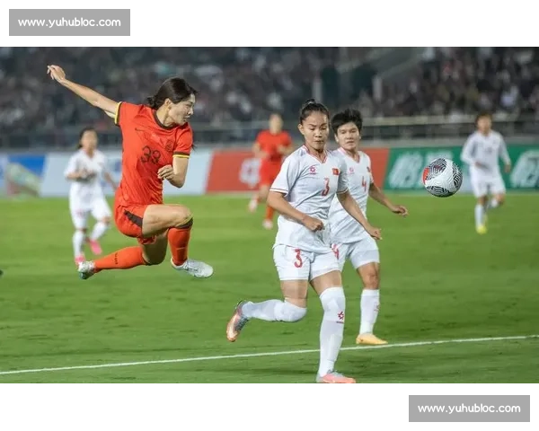 连续颠球过人惊艳永川！中国女足新星演绎教科书级技巧